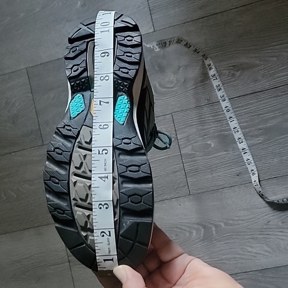 The North Face Gortex Vibram Hiking Boots - Picture 5 of 5